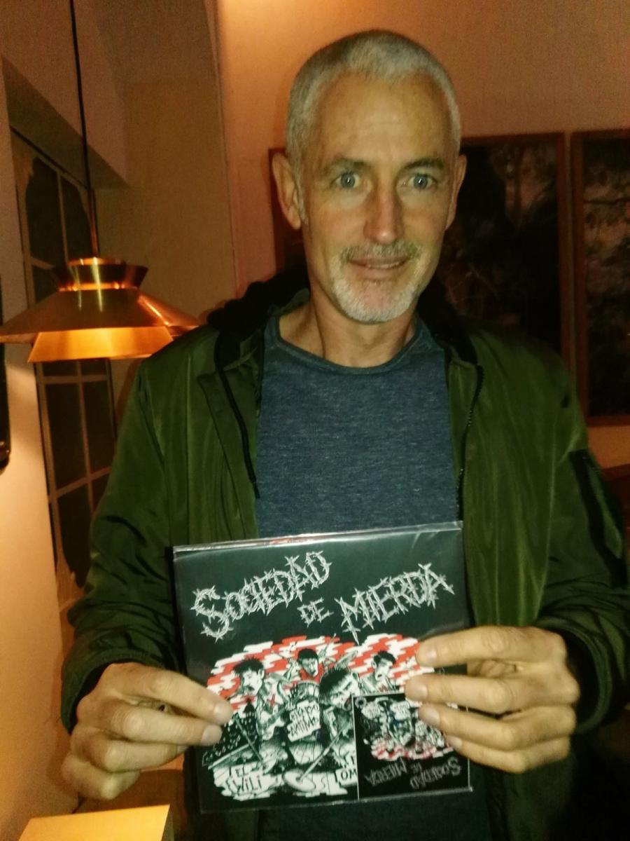 José Ángel Mañas, célebre escritor español y fan de SdeM